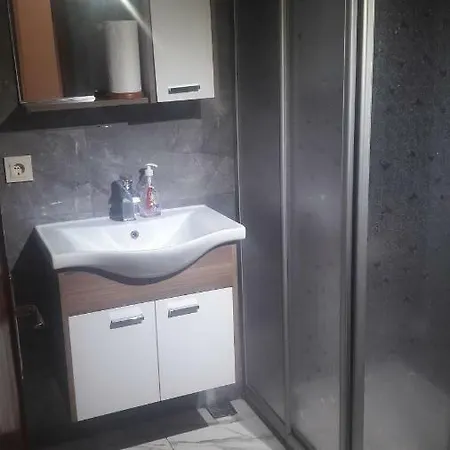 Villa Sahibinden Site Icerisinde Denize 350m Olimpik Yuzme Havuzlu *